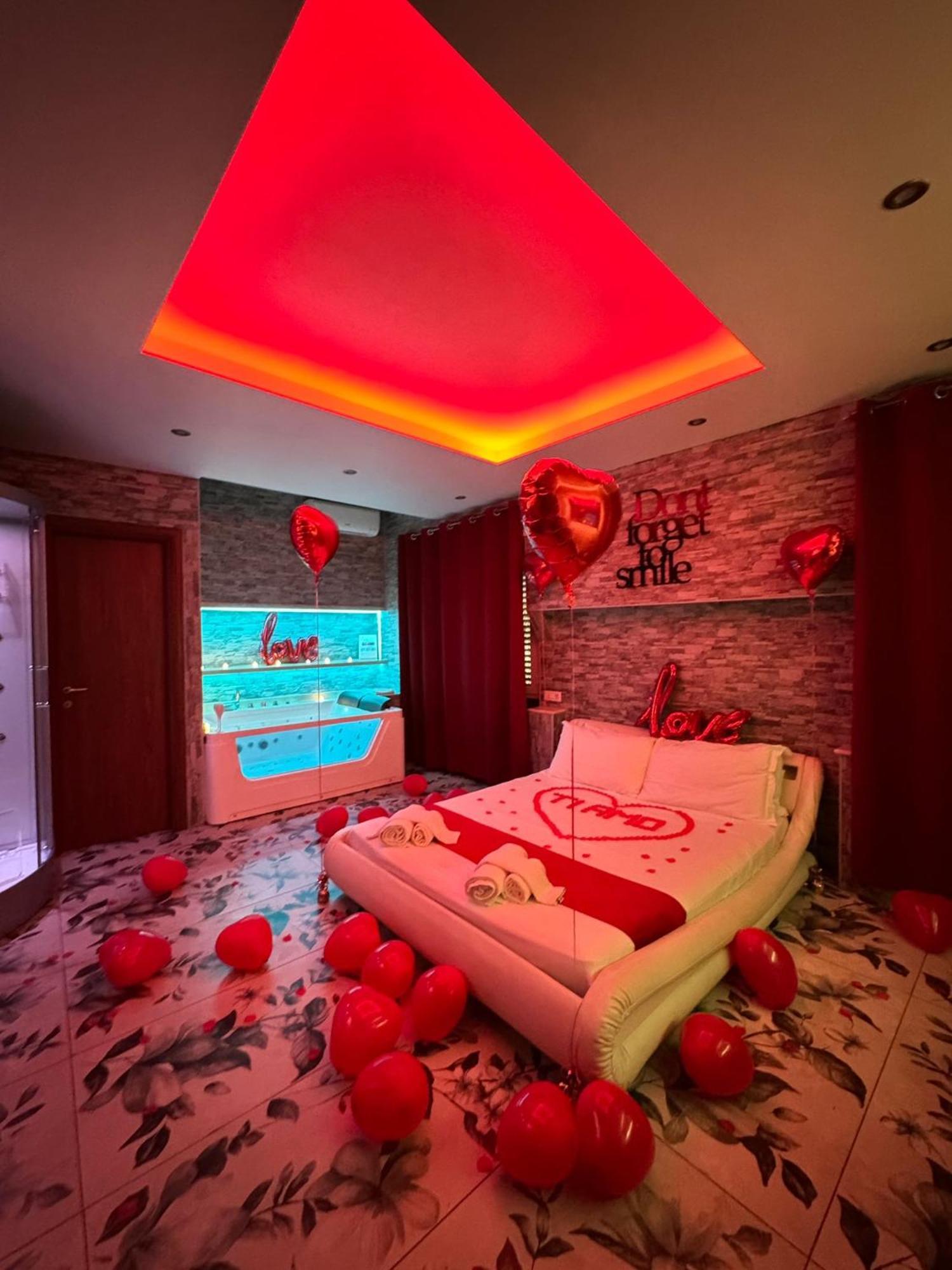 King Suite Spa Bath