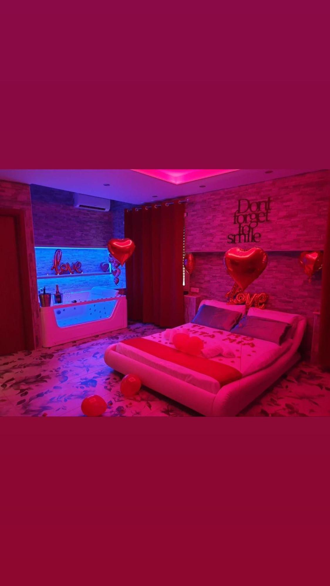 King Suite Spa Bath