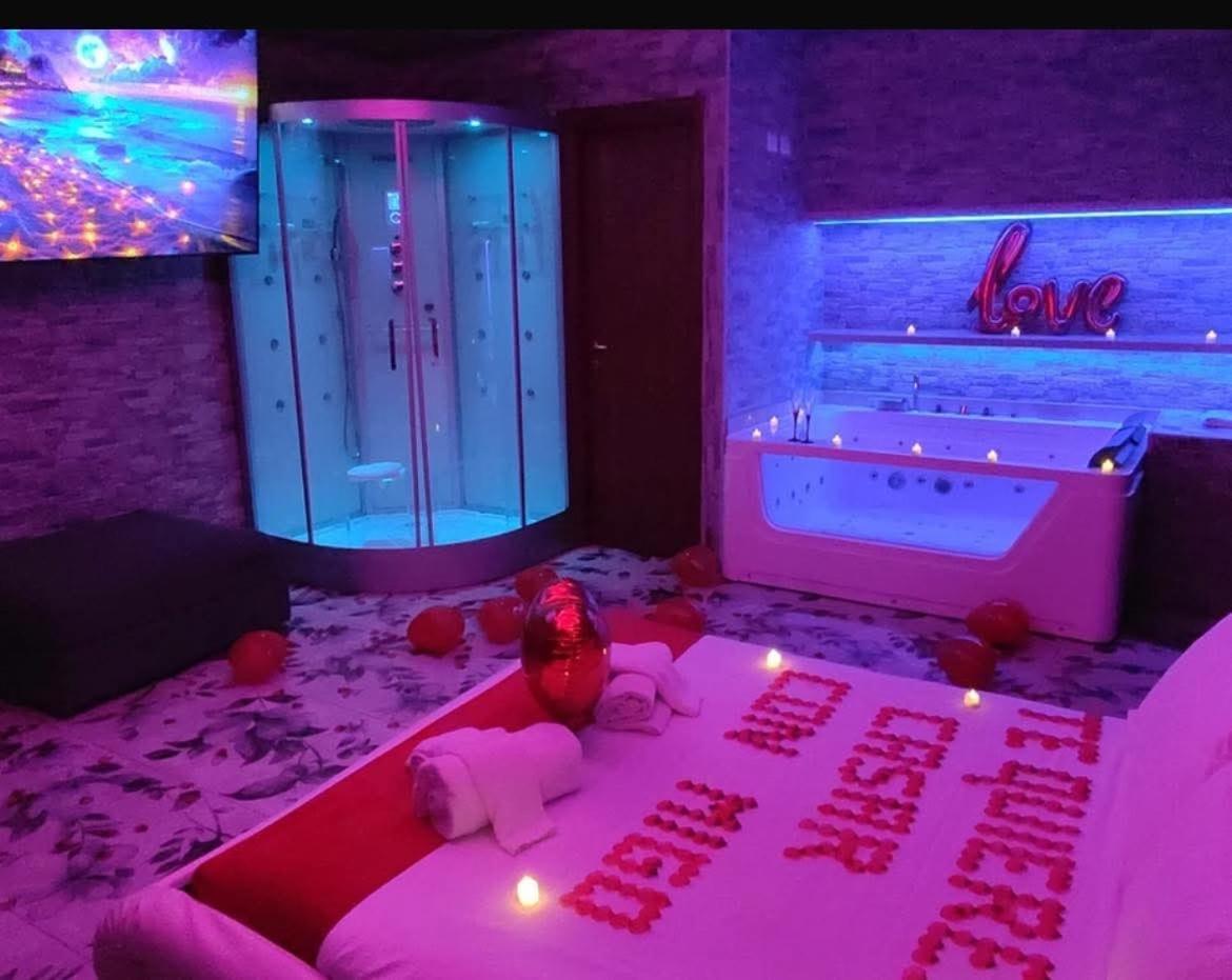 King Suite Spa Bath